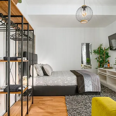 Bed & Breakfast Avenue View *