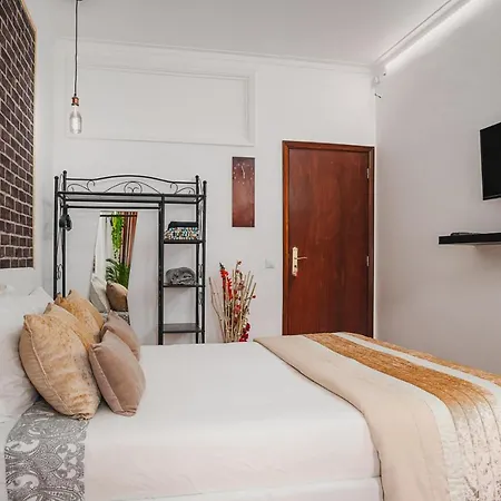 Avenue View Bed & Breakfast *